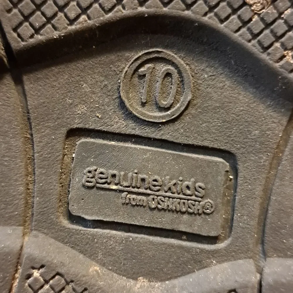 OshKosh B'gosh sneakers size 10